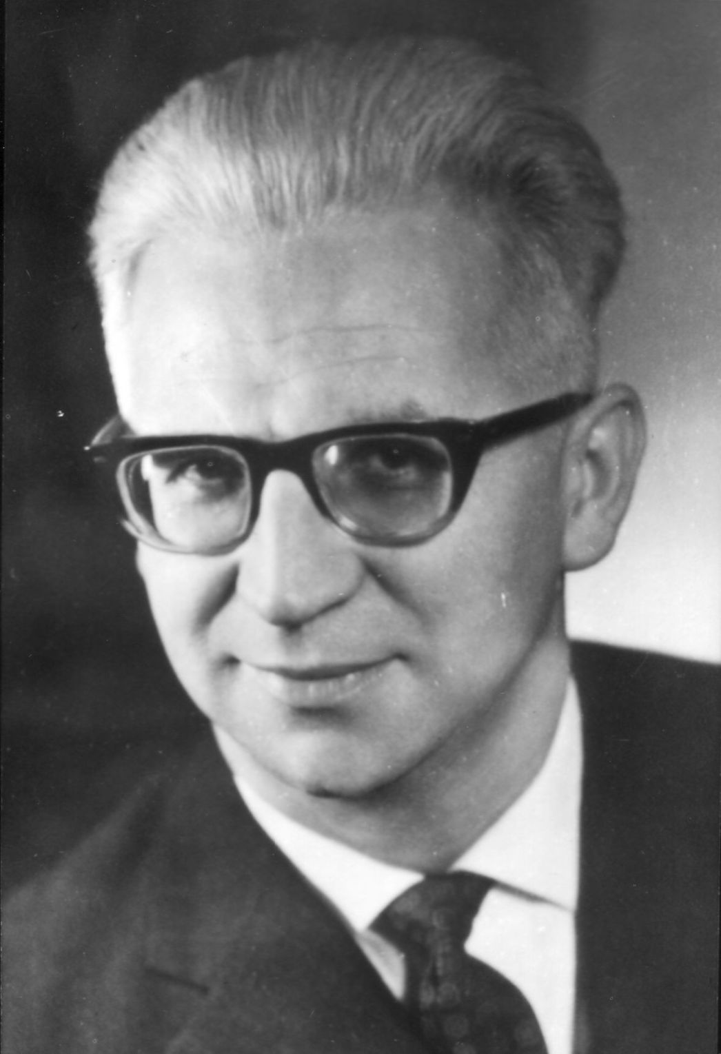 Portrait photograph of Franz Leitner.