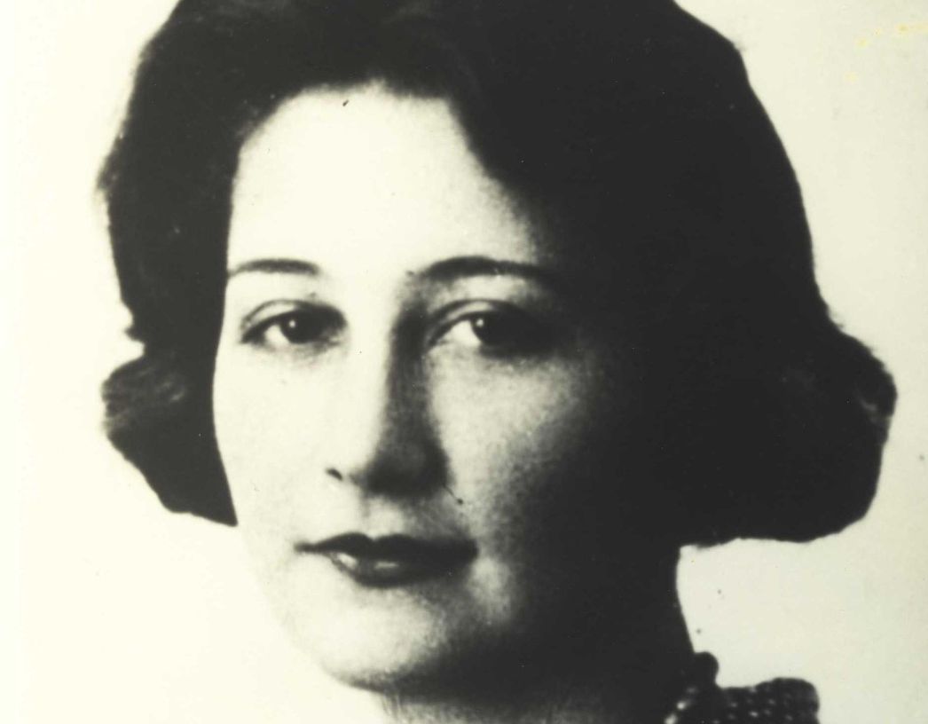 Portrait photograph of Anna Peczenik