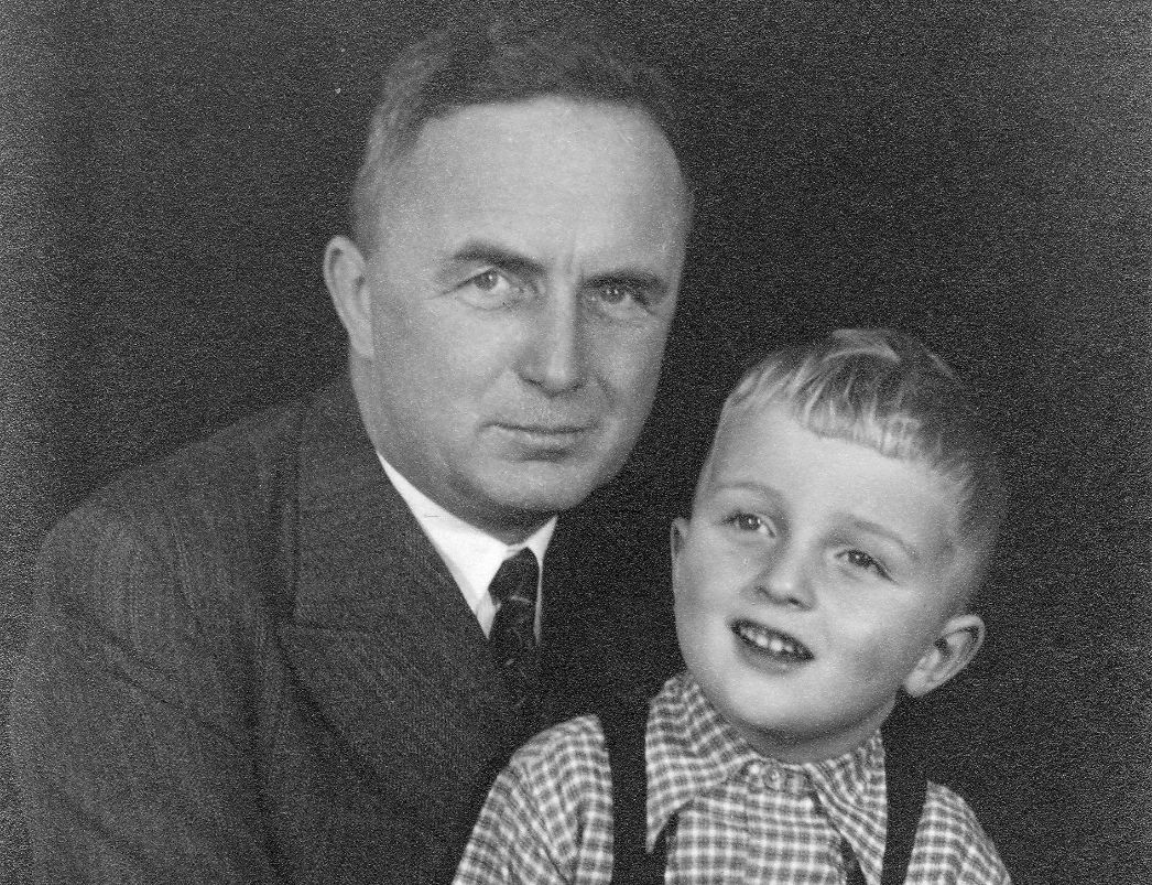 Portrait of Hermann da Fonseca-Wollheim with son