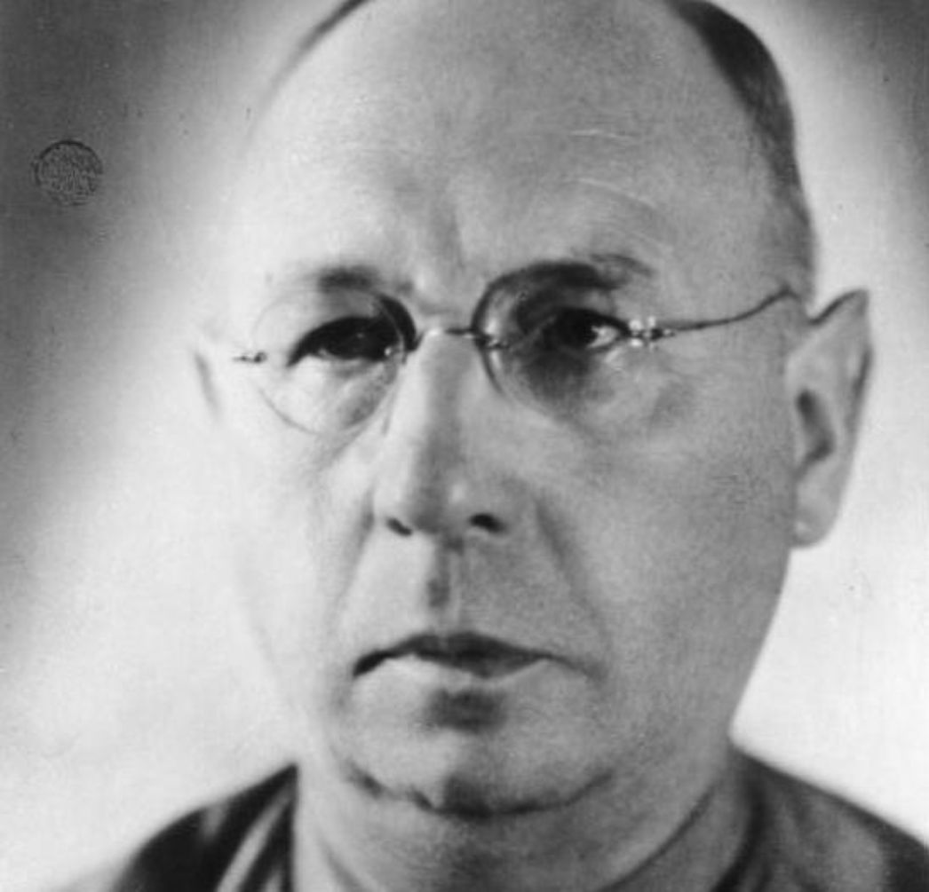 Portrait photograph of Hermann Brill