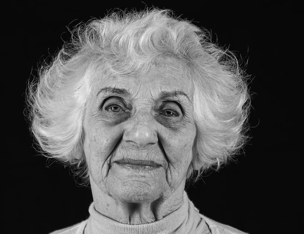 Portraitaufnahme von Éva Fahidi-Pusztai