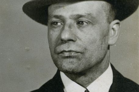Portrait photograph of Wilhelm Billotin