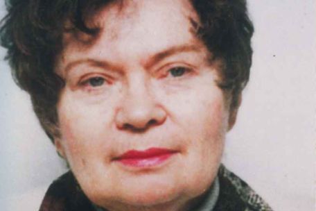 Portrait photo of Felicia Karay.