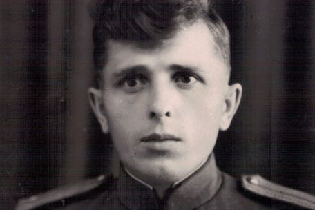 Portrait photo of Pavel Lysenko