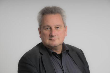 Portraitaufnahme von Prof. Dr. Jens Christian Wagner